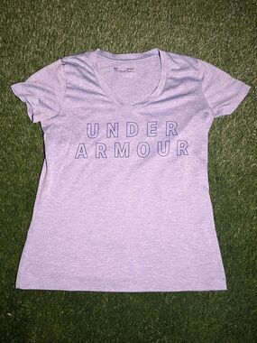 Women’s Medium Under Armour Women's Light Purple V-Neck Logo Tee